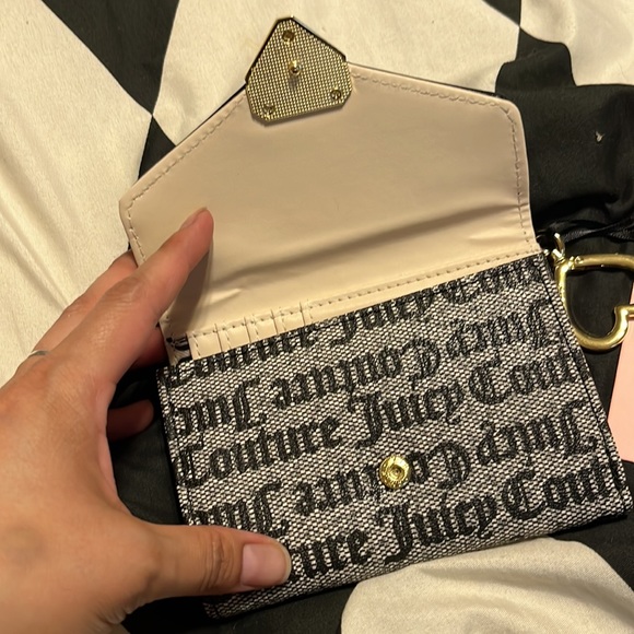 Large Tri fold Juicy Couture Wallet - Picture 2 of 5